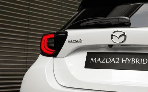 Vernieuwde Mazda2 Hybrid